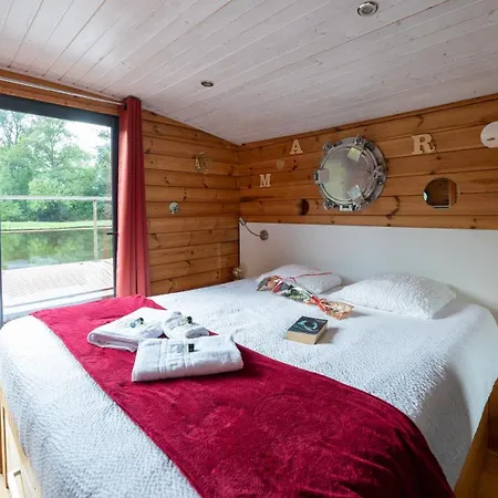 Botel Village Toue Du Domaine Des Demoiselles *